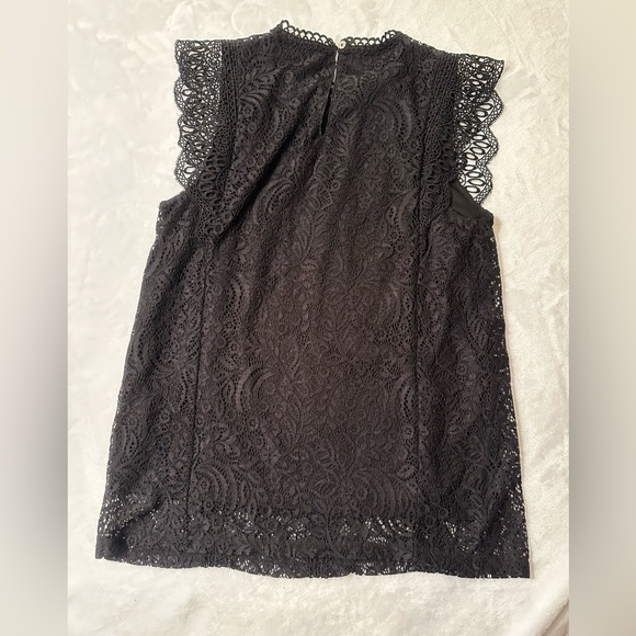 Cable & Gauge black lace sleeveless blouse. Women’s Medium. Great condition - Picture 2 of 5